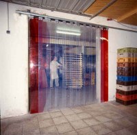 PVC szalagfüggönyök és lengőajtók